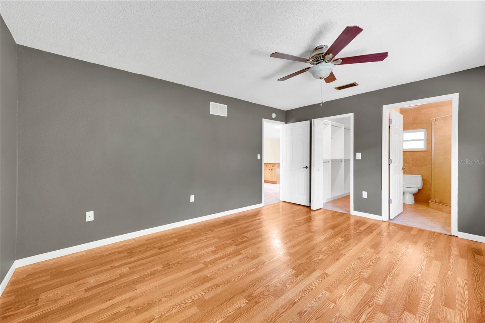 SANDY WOODS 1ST ADD - Residential