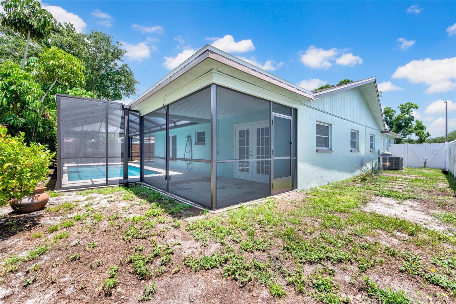 SANDY WOODS 1ST ADD - Residential