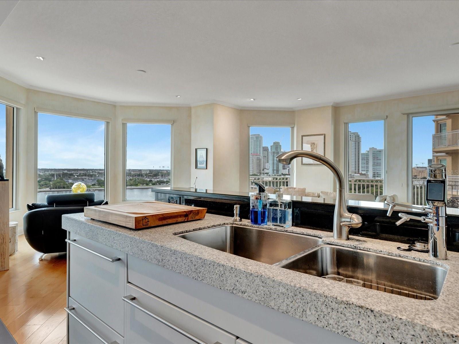 VINOY PLACE CONDO - Residential Lease