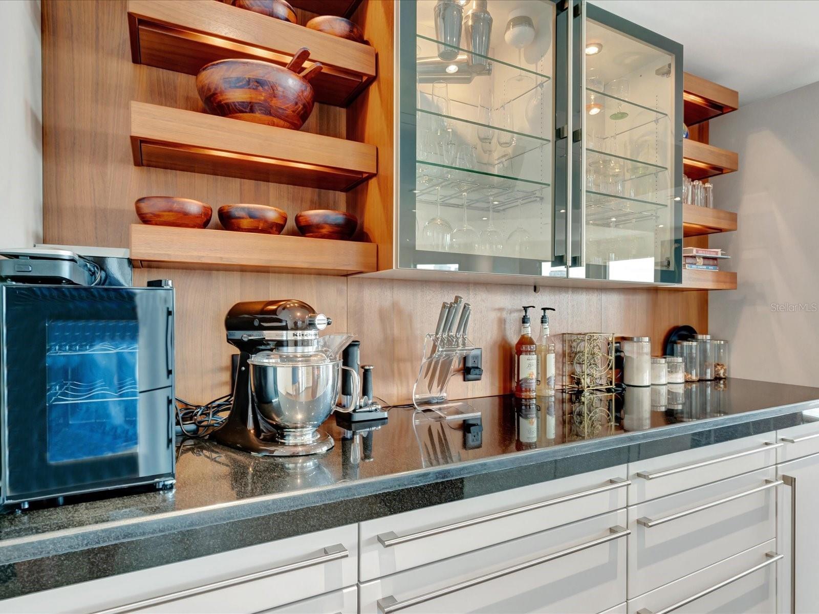 VINOY PLACE CONDO - Residential Lease