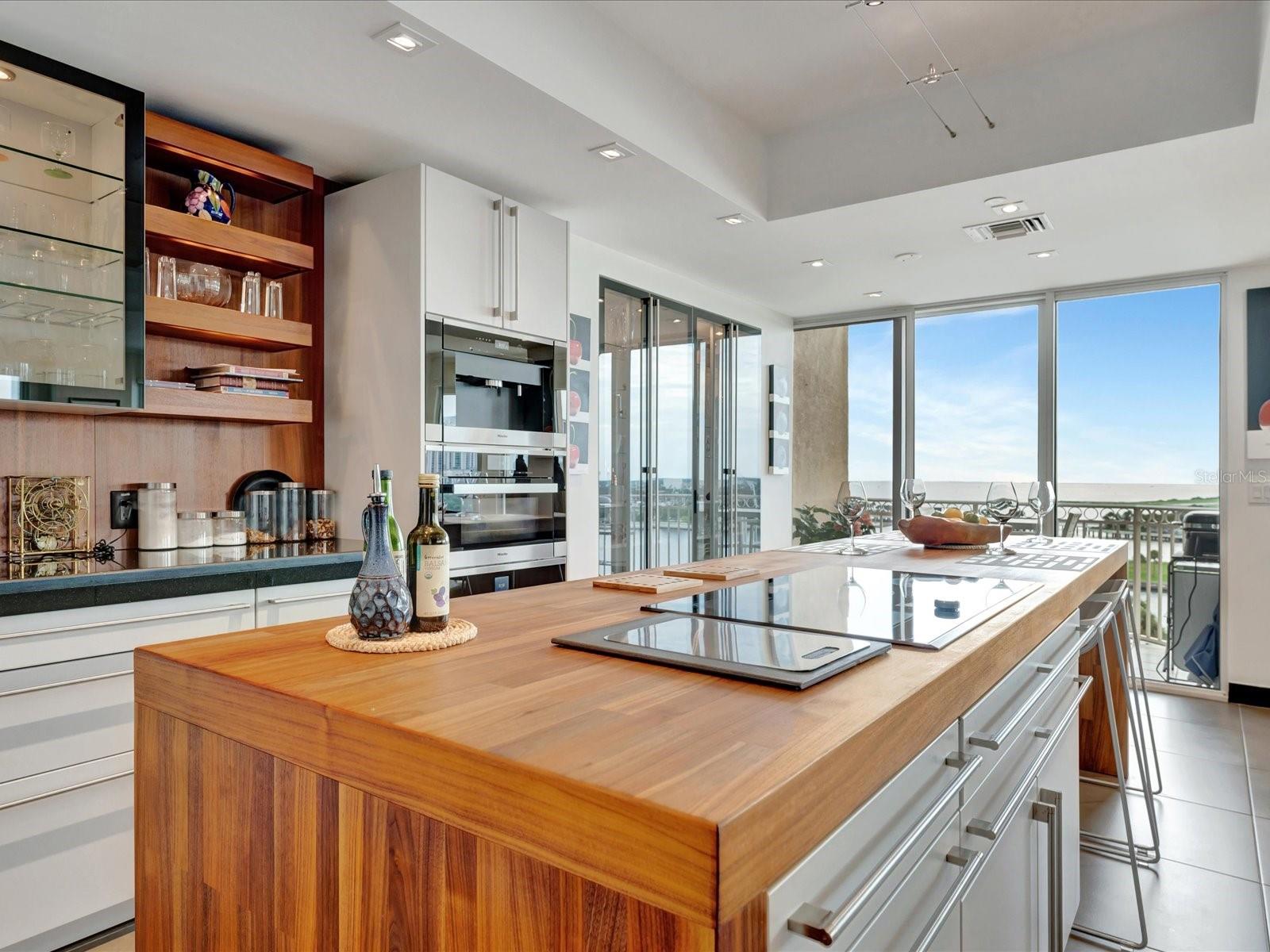 VINOY PLACE CONDO - Residential Lease