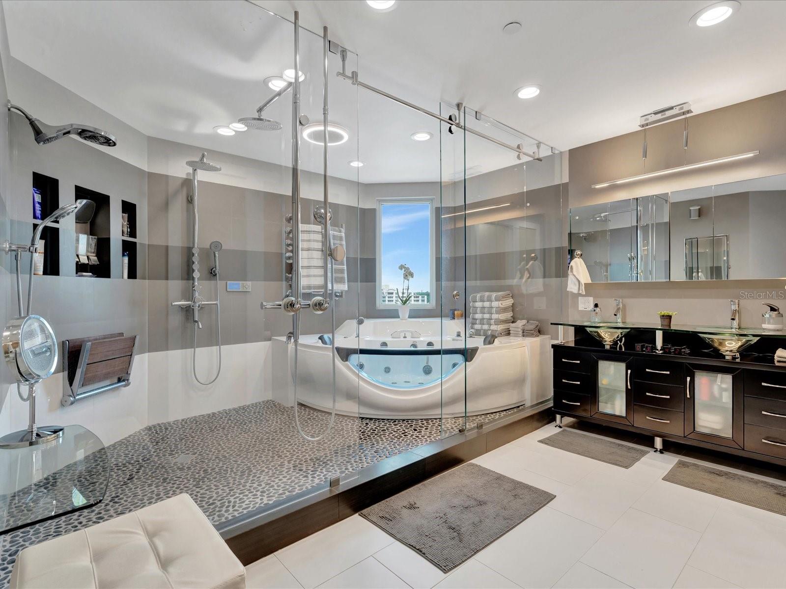 VINOY PLACE CONDO - Residential Lease