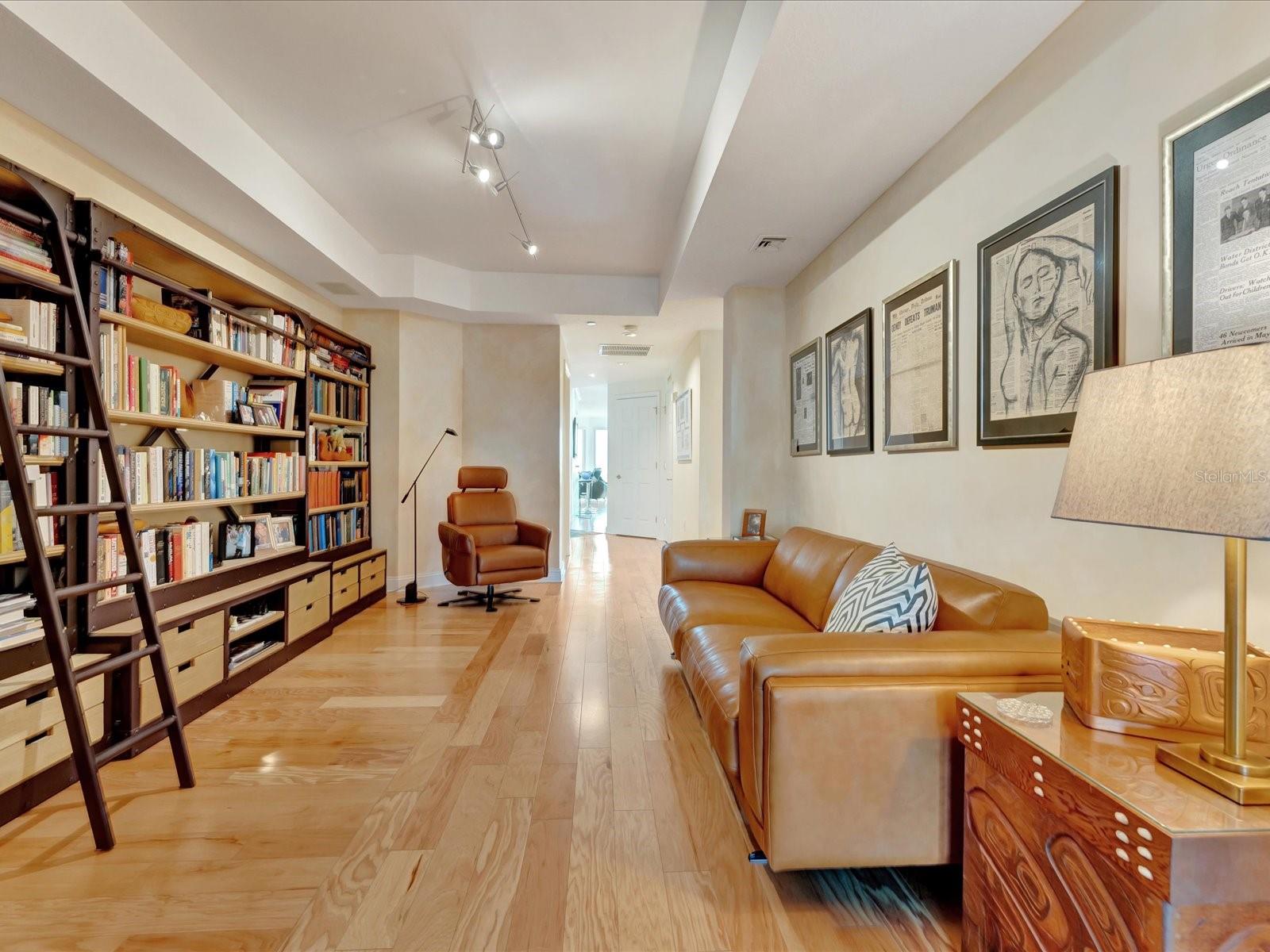 VINOY PLACE CONDO - Residential Lease