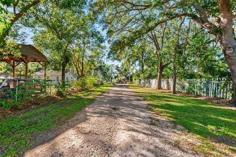 A home in GIBSONTON