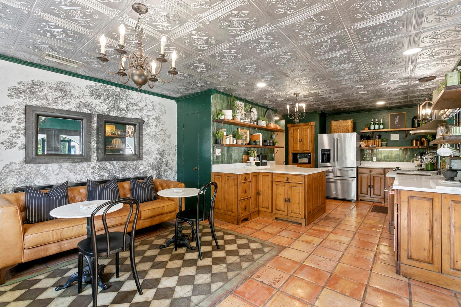 PAT ACRES 7TH ADD - Residential