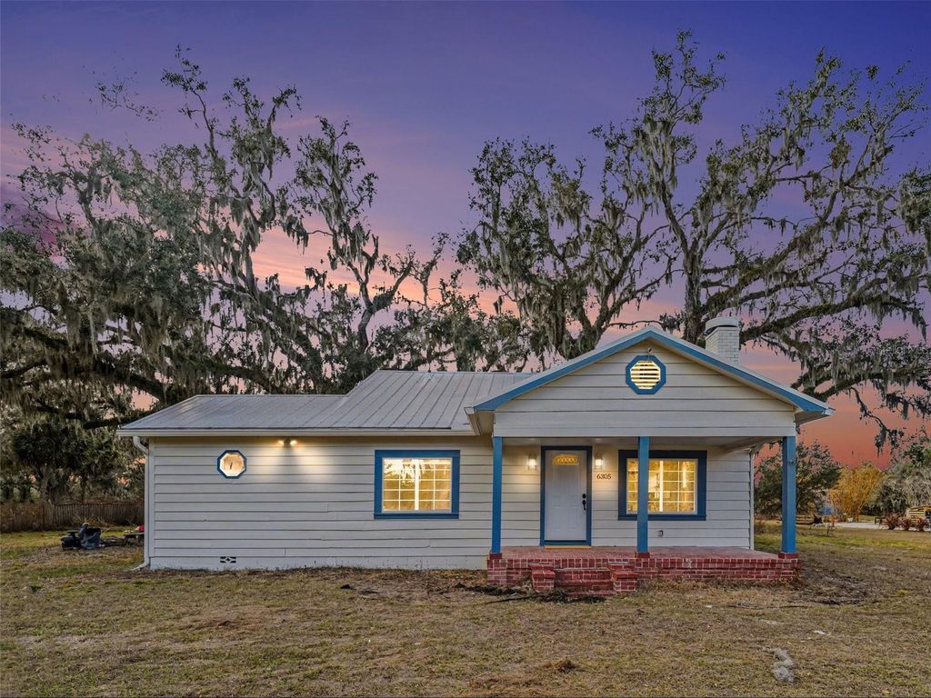 Photo of 6305 Jim Davis Road, Parrish, FL 34219 (MLS # TB8478914)