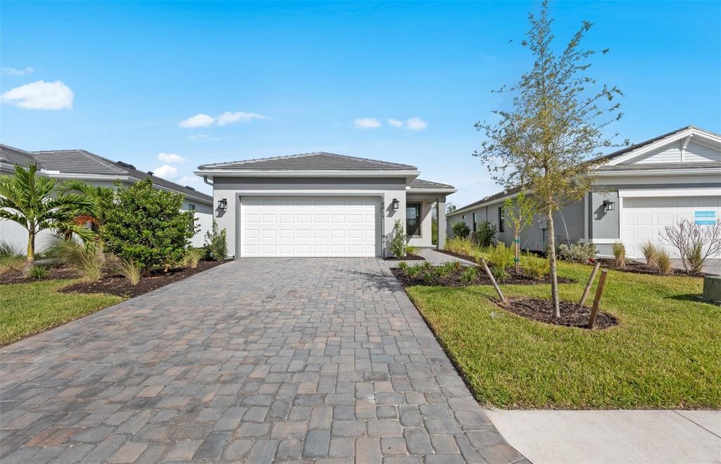 Photo of 18917 Indian Rock Place, Lakewood Ranch, FL 34211 (MLS # TB8476291)