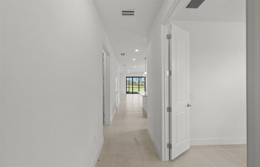 Photo of 18917 Indian Rock Place, Lakewood Ranch, FL 34211 (MLS # TB8476291)