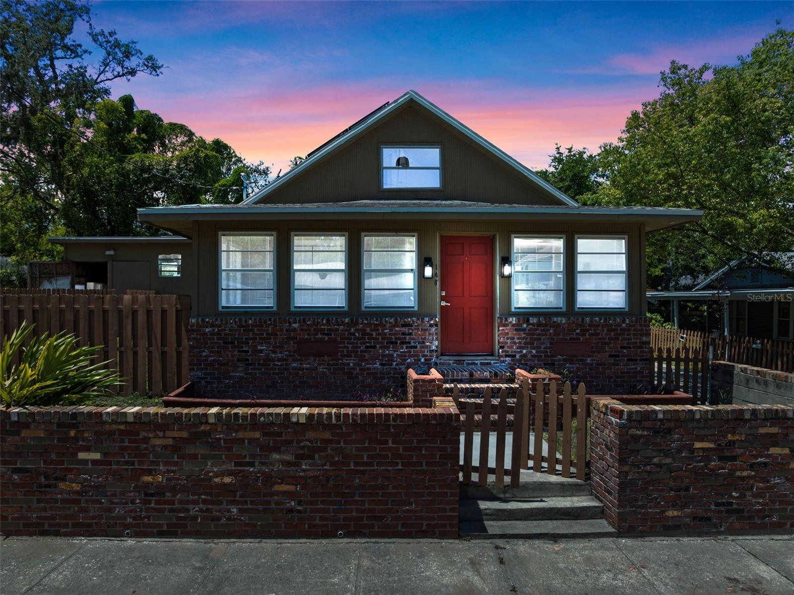 HIGHLAND PARK - Residential Income
