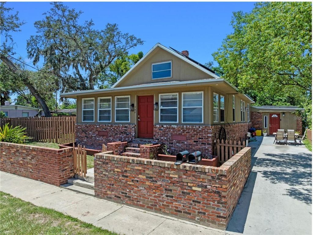 Photo of 166 Kingston Avenue, Daytona Beach, FL 32114 (MLS # FC311463)