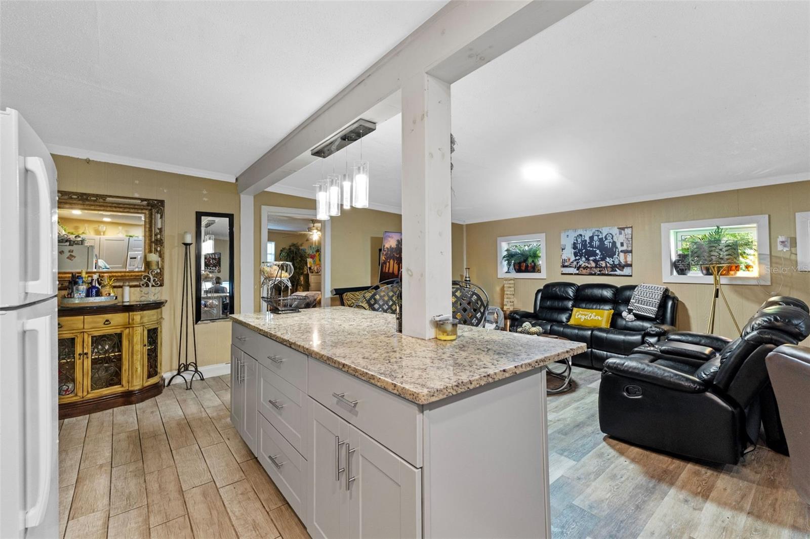 HIGHLAND PARK - Residential Income