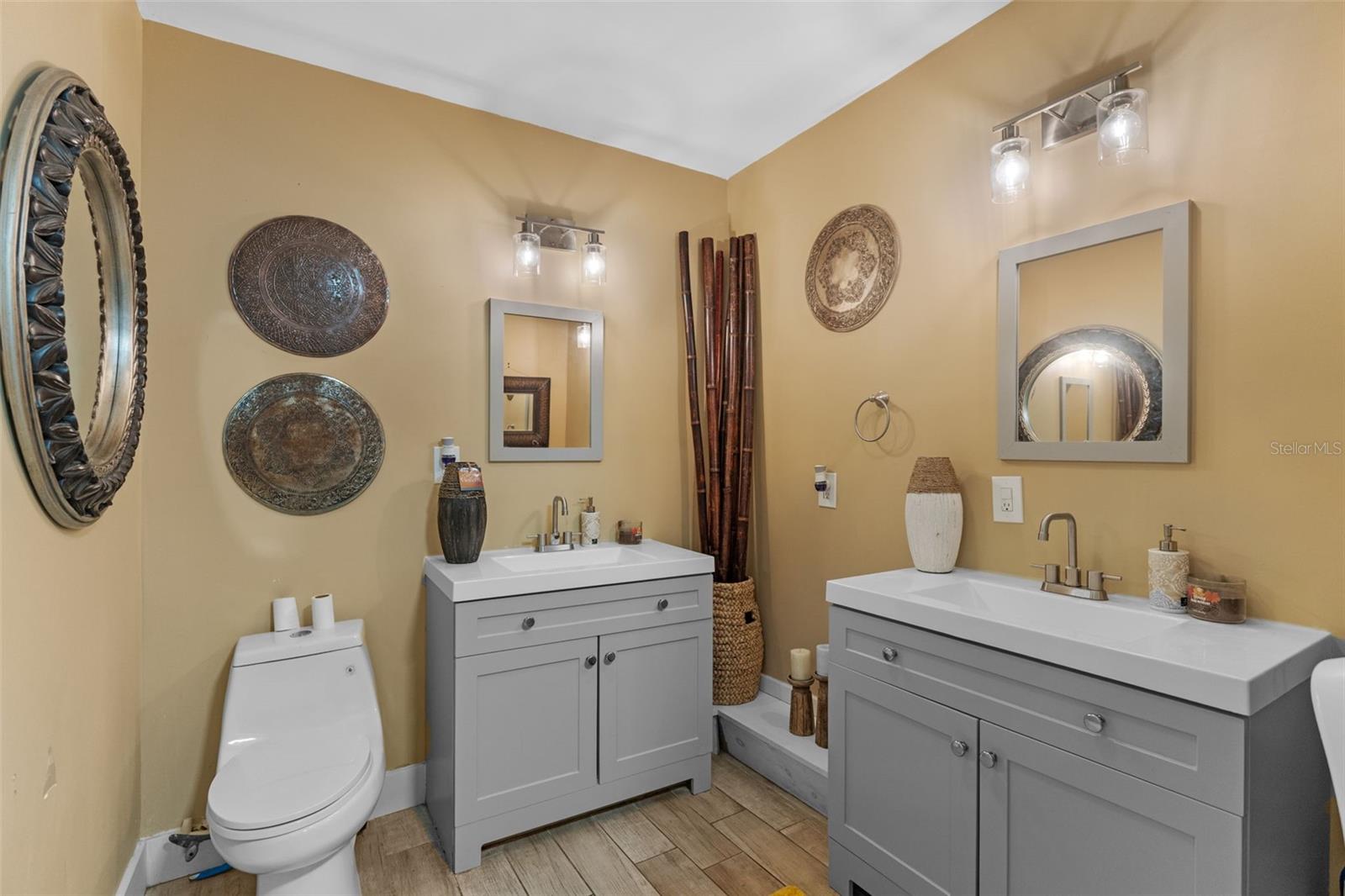 HIGHLAND PARK - Residential Income