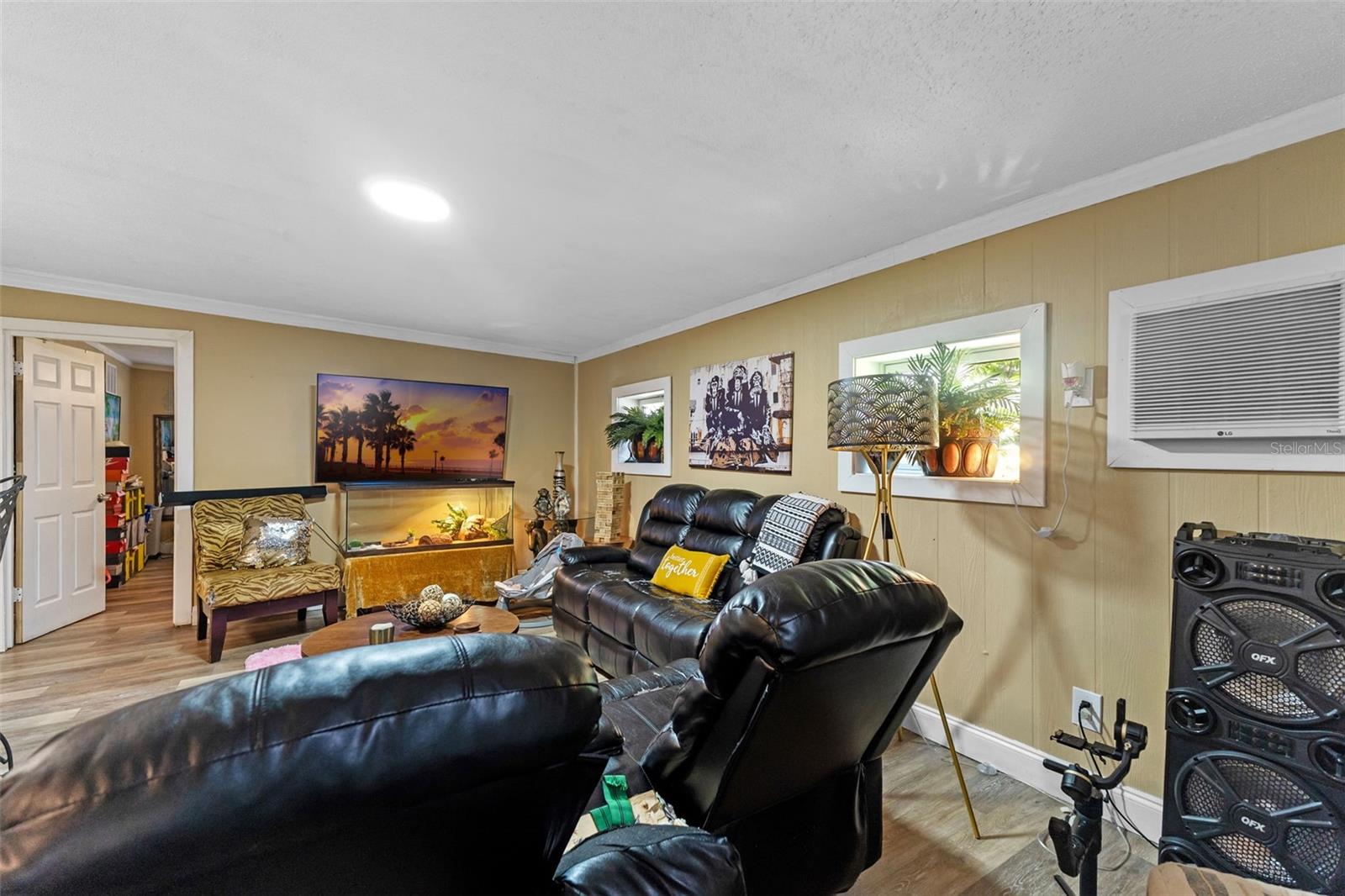 HIGHLAND PARK - Residential Income