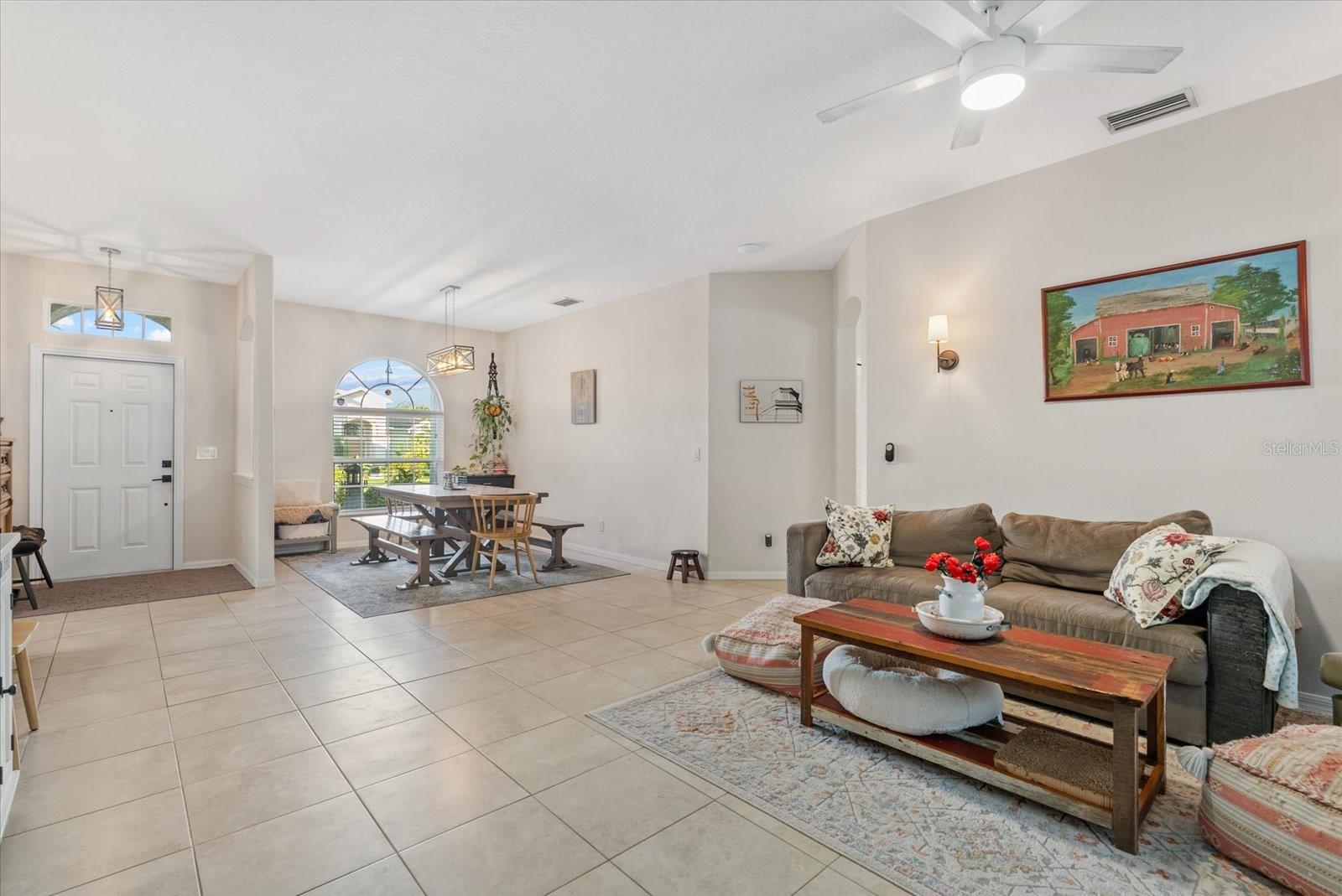 VILLAGES/PINE TREE SPRUCE PINE - Residential