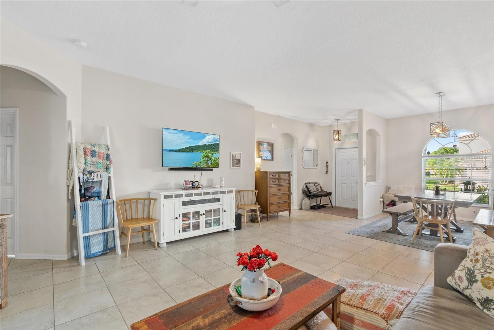 VILLAGES/PINE TREE SPRUCE PINE - Residential