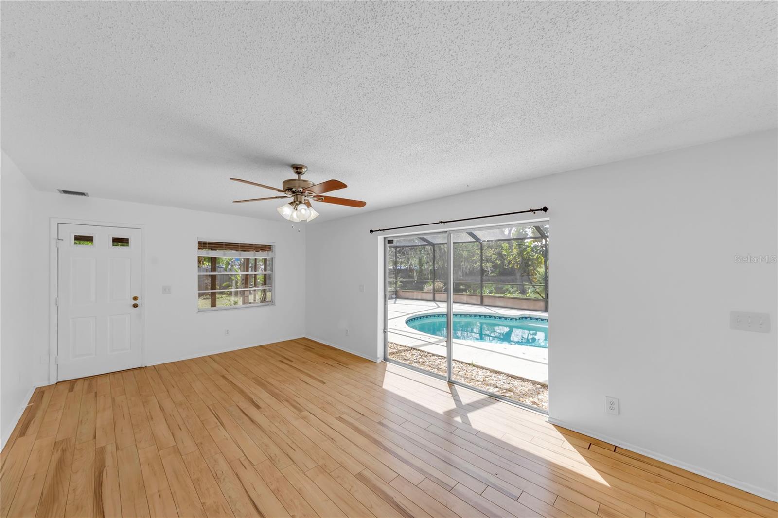 BAY PORT COLONY PH III UN 1 - Residential