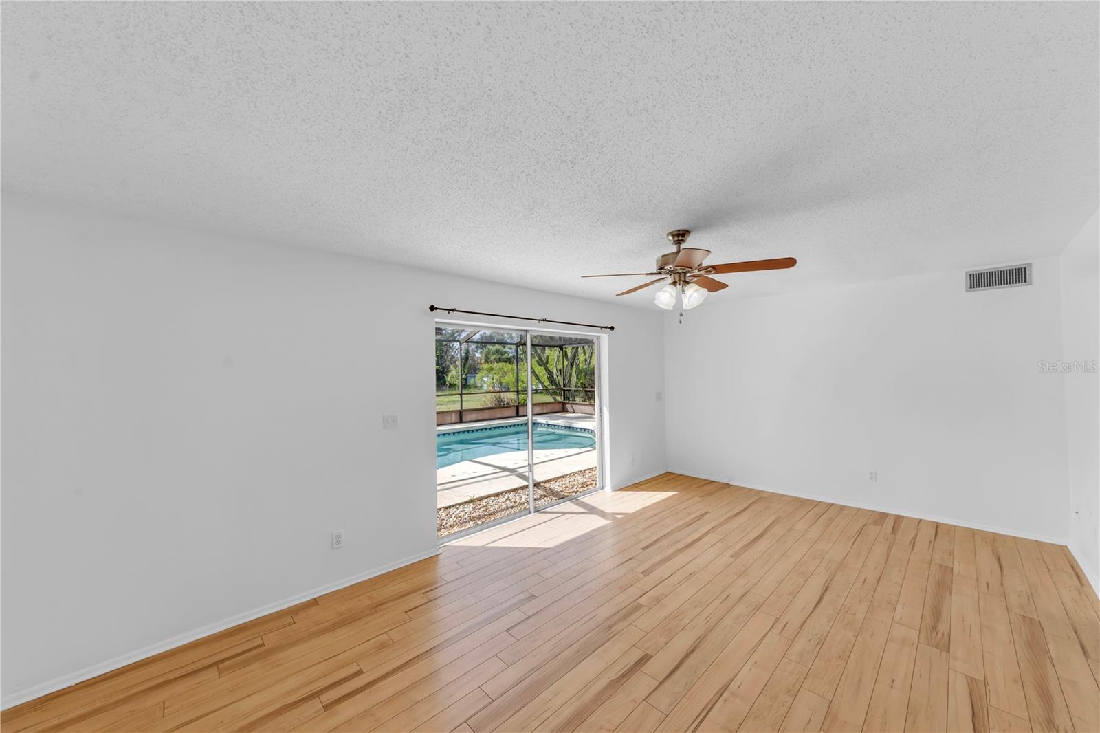 BAY PORT COLONY PH III UN 1 - Residential