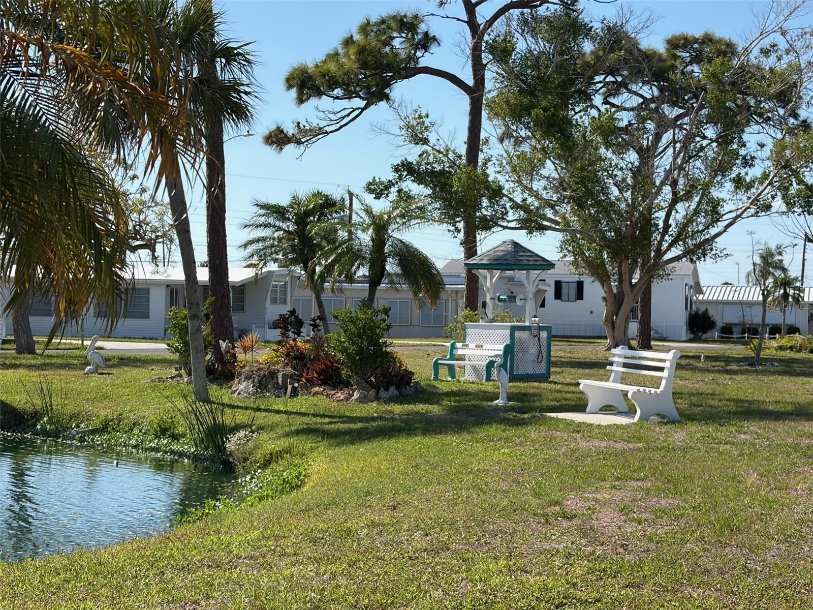 COLONIAL MANOR - Land
