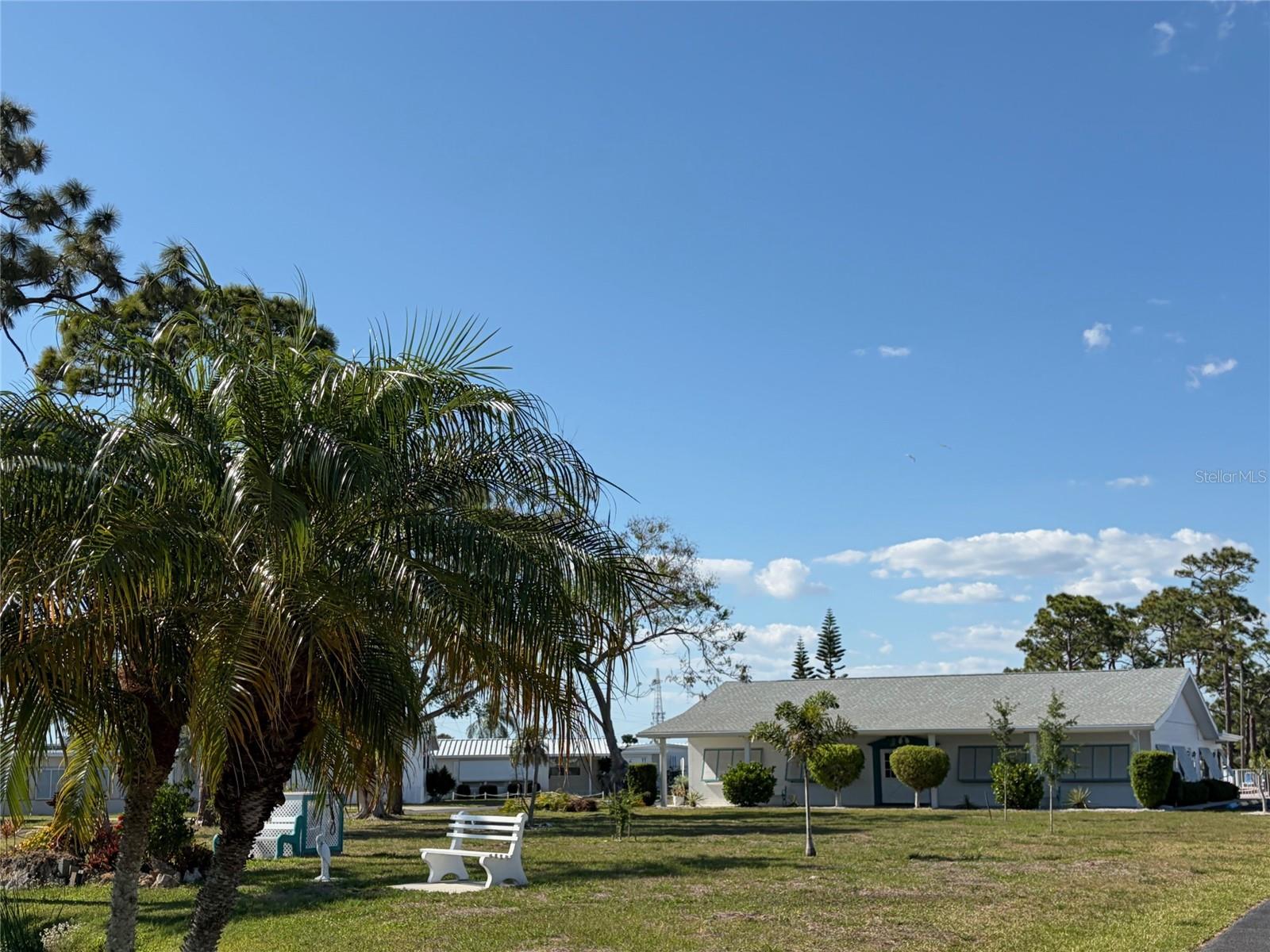 COLONIAL MANOR - Land