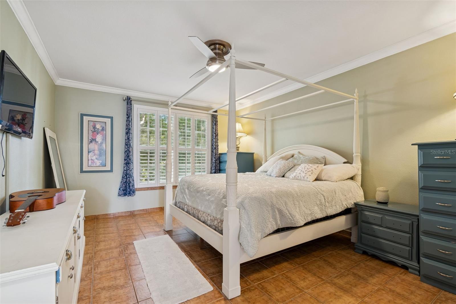 WESTCHESTER LAKE TWNHMS - Residential