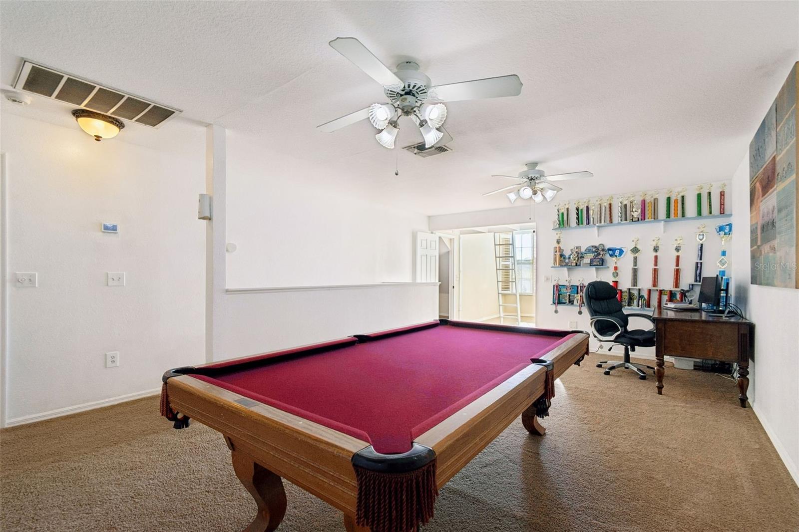 WESTCHESTER LAKE TWNHMS - Residential