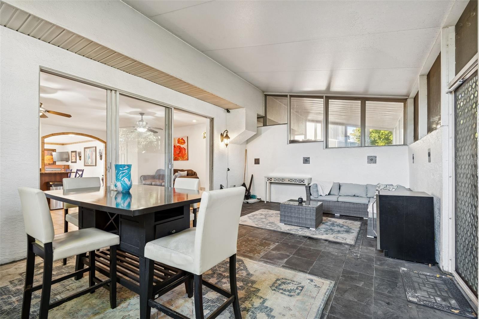 WESTCHESTER LAKE TWNHMS - Residential