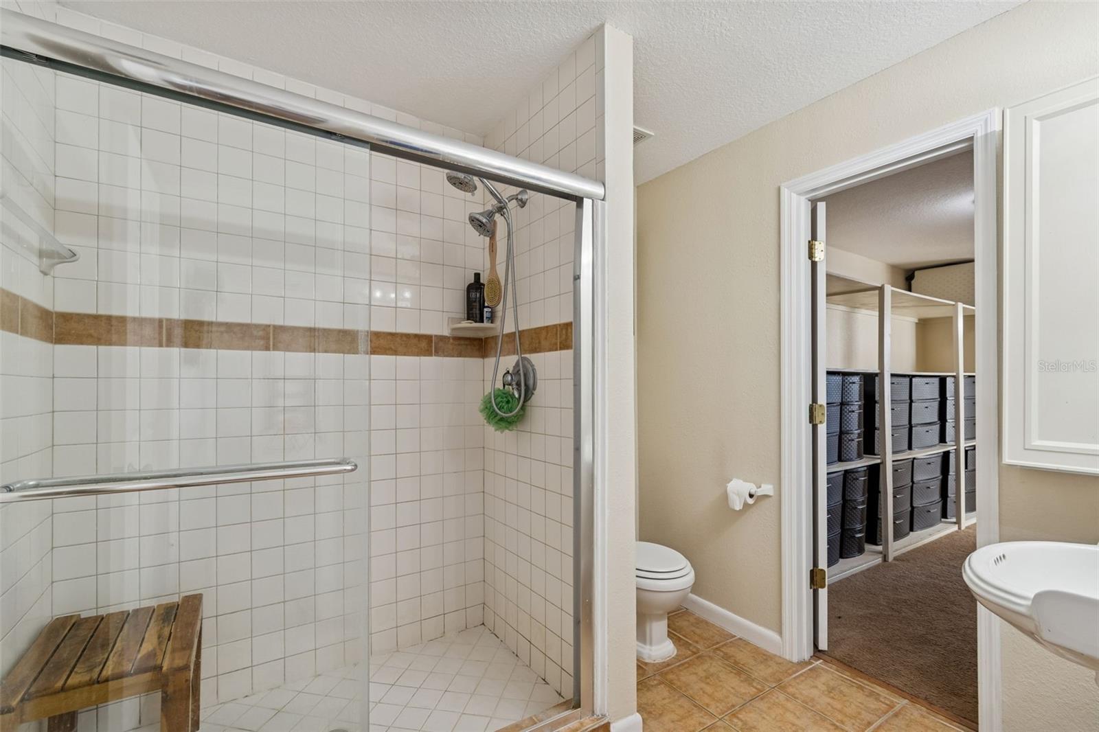 WESTCHESTER LAKE TWNHMS - Residential