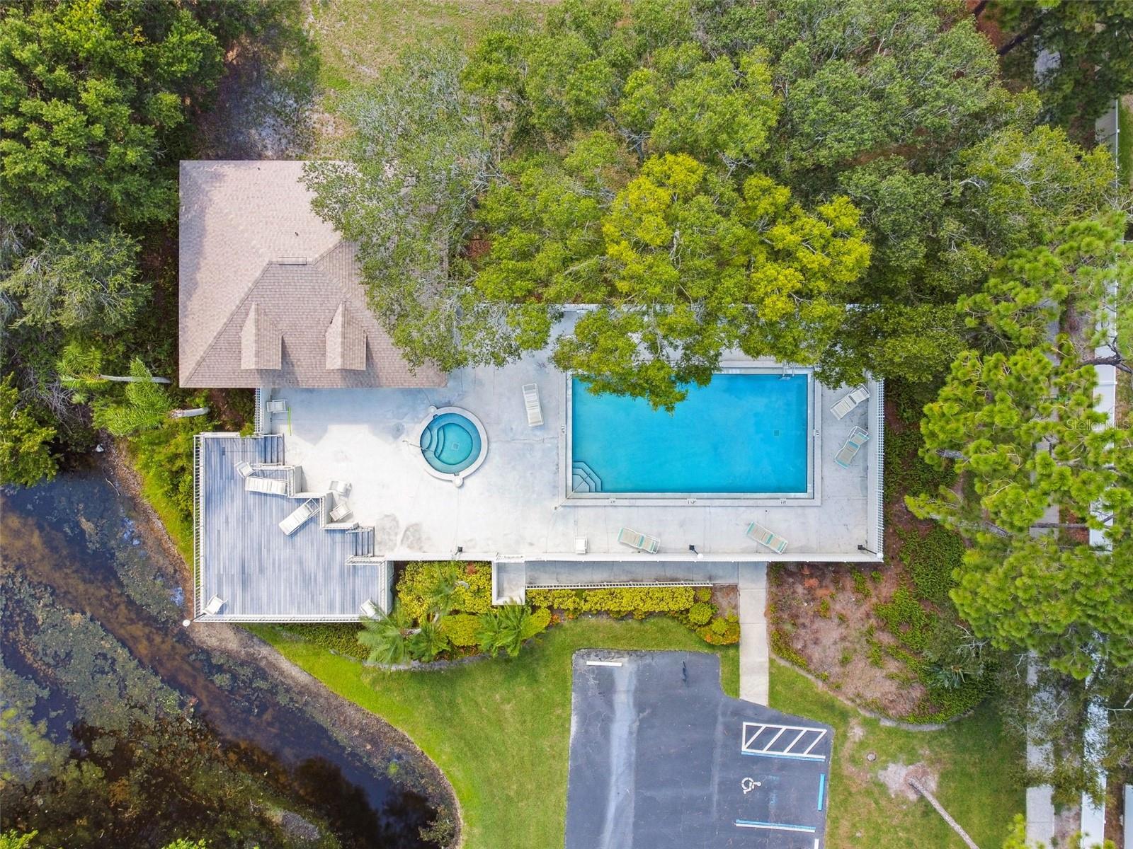 WESTCHESTER LAKE TWNHMS - Residential