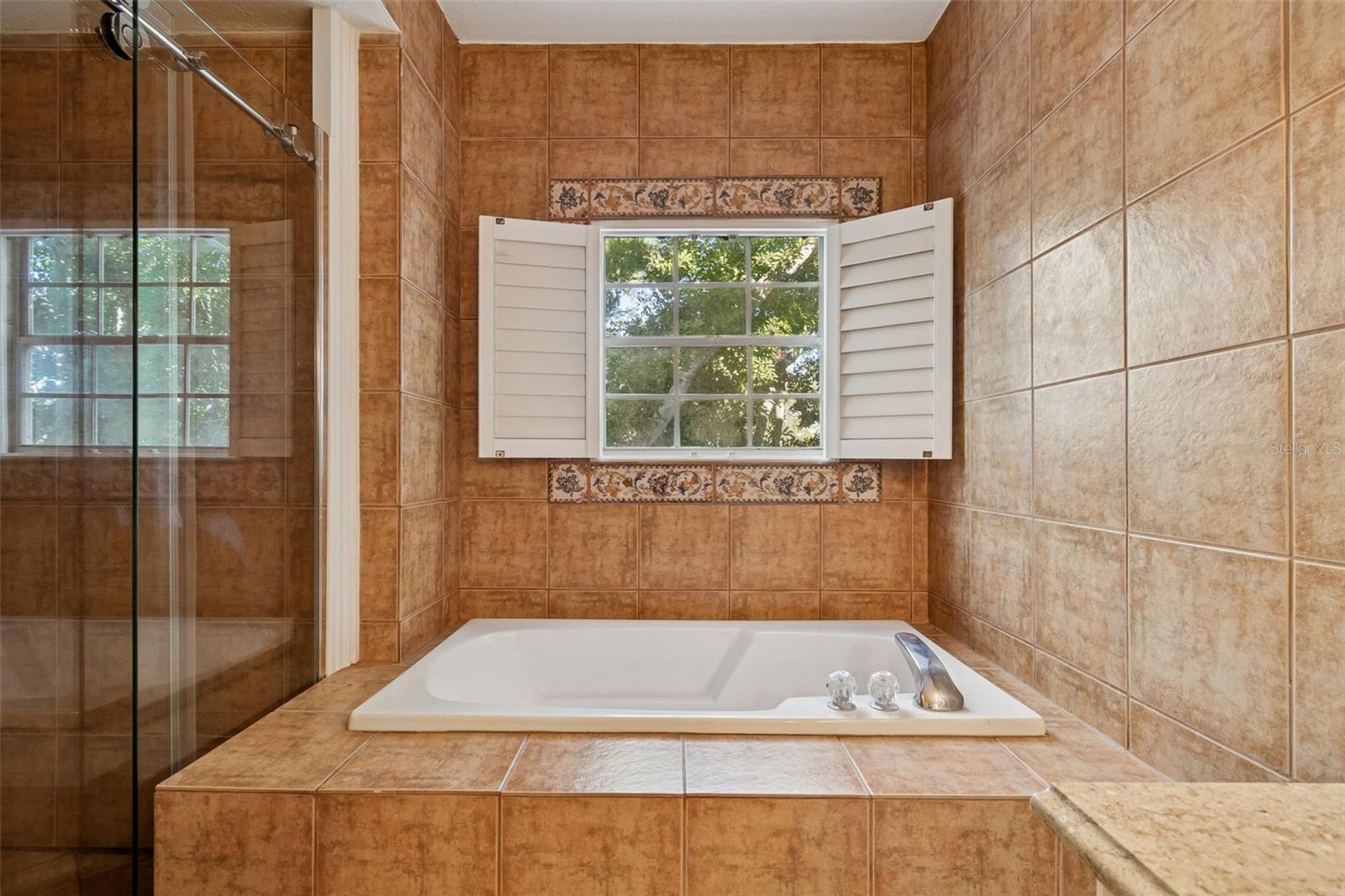 WESTCHESTER LAKE TWNHMS - Residential