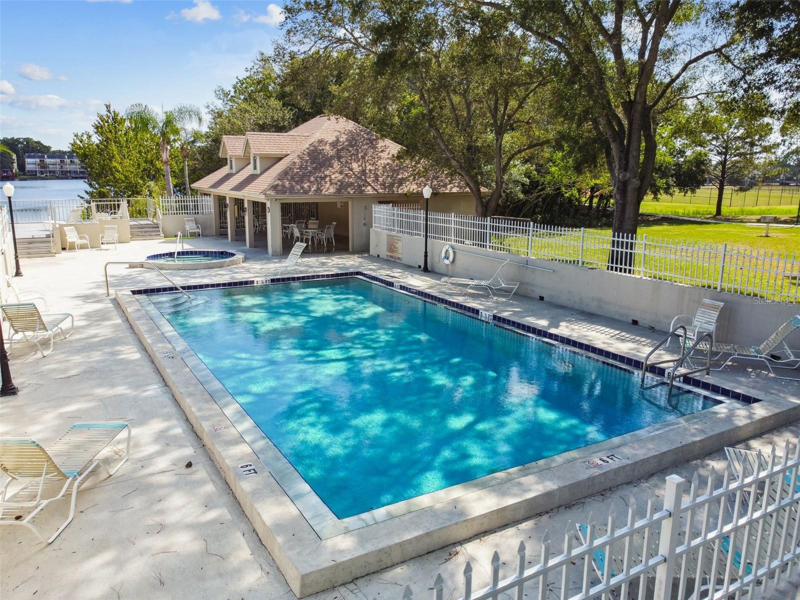 WESTCHESTER LAKE TWNHMS - Residential