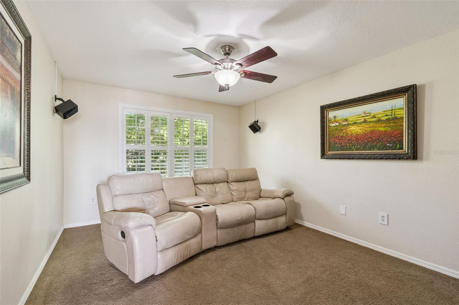 WESTCHESTER LAKE TWNHMS - Residential