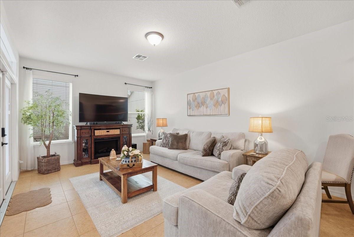 WINDERMERE LANDINGS - Residential