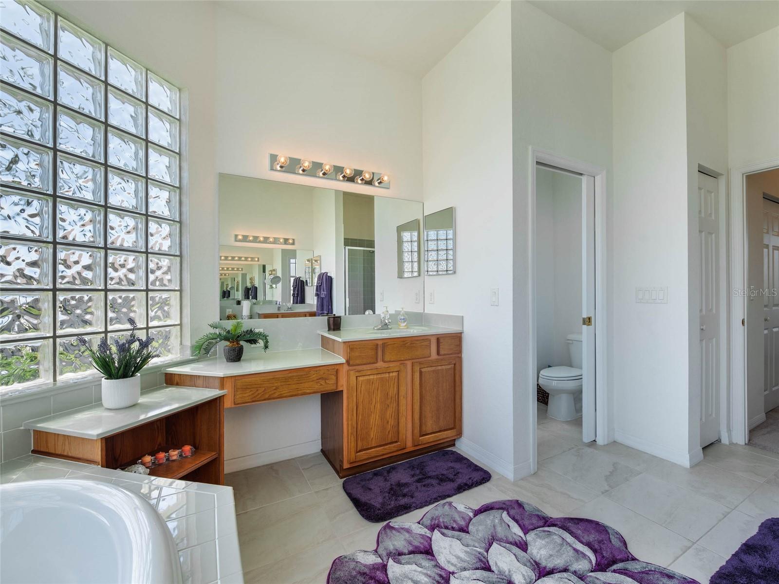 ENCLAVE/STONECREST 04 - Residential