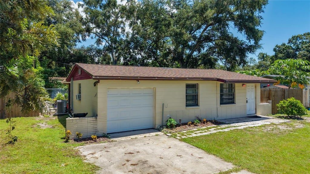 Photo of 8653 69th Street N, Pinellas Park, FL 33782 (MLS # TB8539877)
