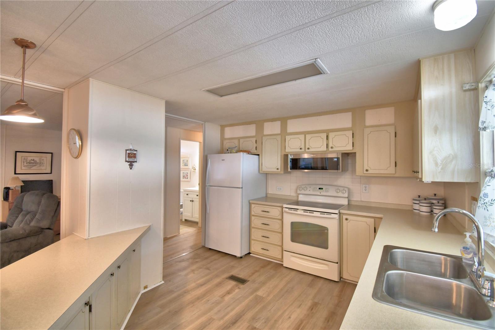 LAKE N GOLF ESTATES - Residential