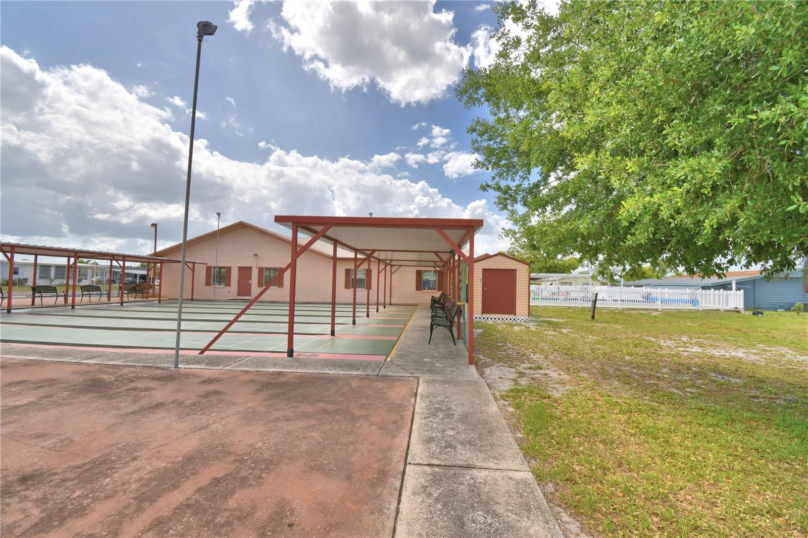 LAKE N GOLF ESTATES - Residential