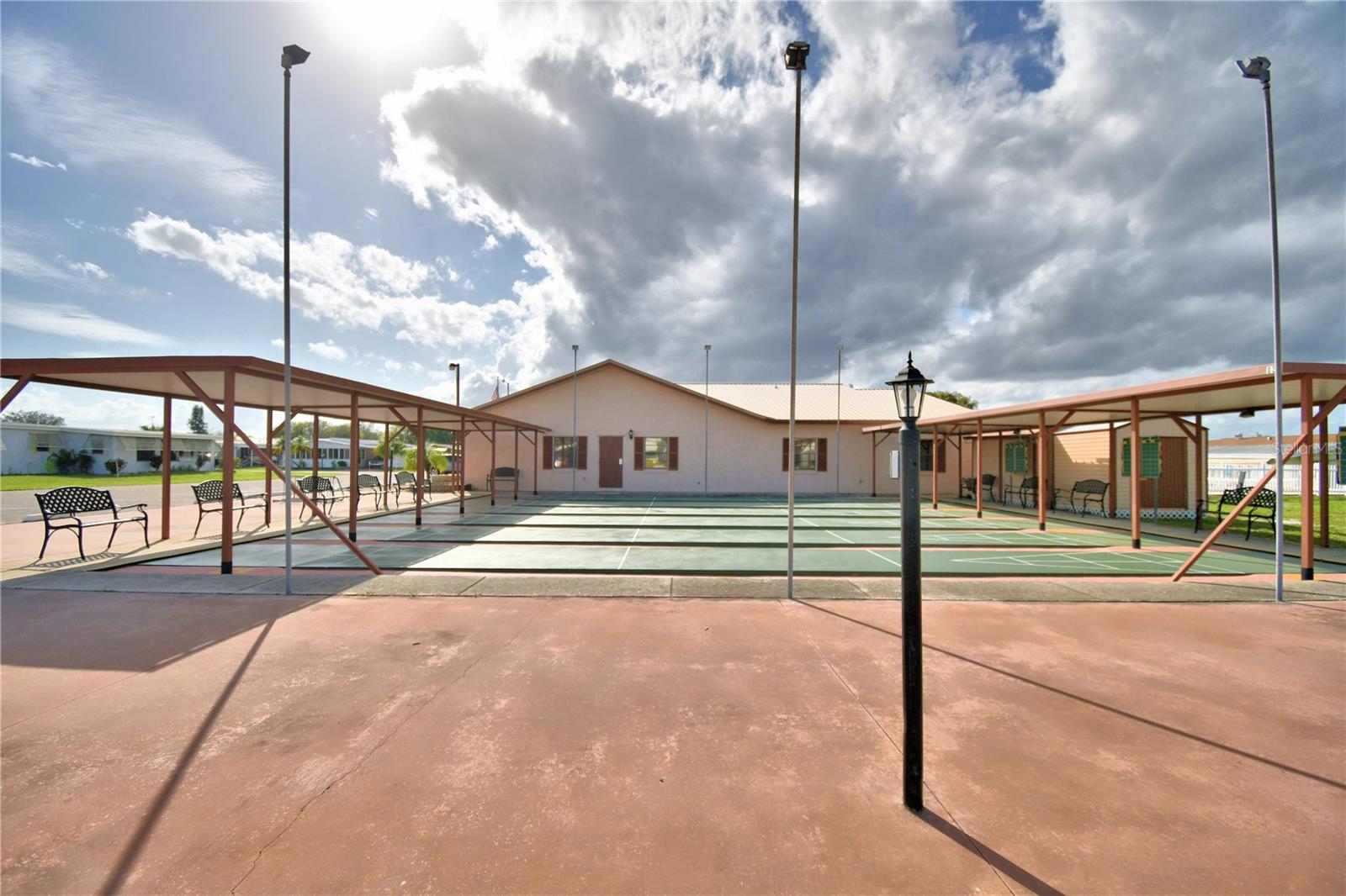 LAKE N GOLF ESTATES - Residential