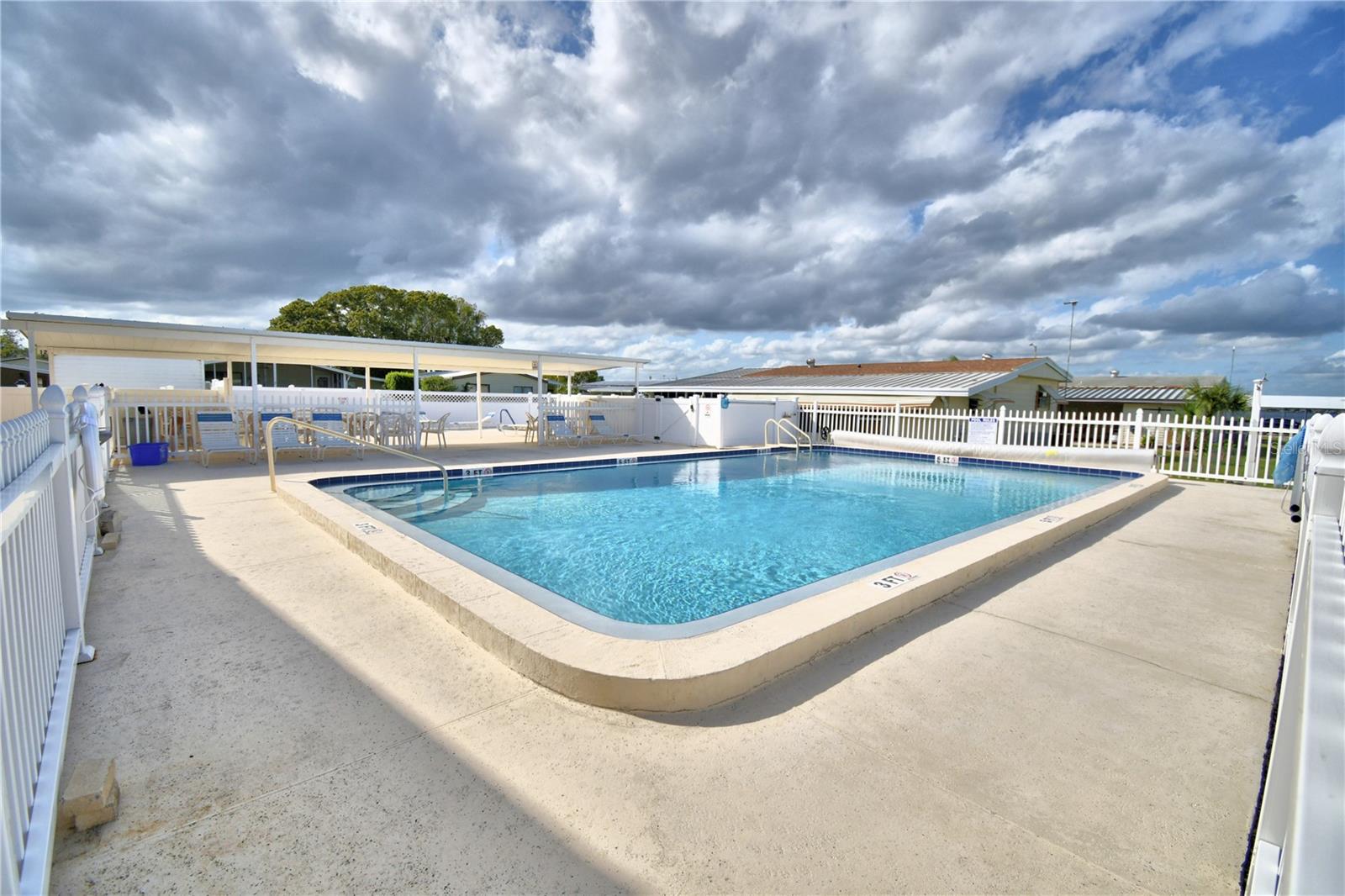 LAKE N GOLF ESTATES - Residential