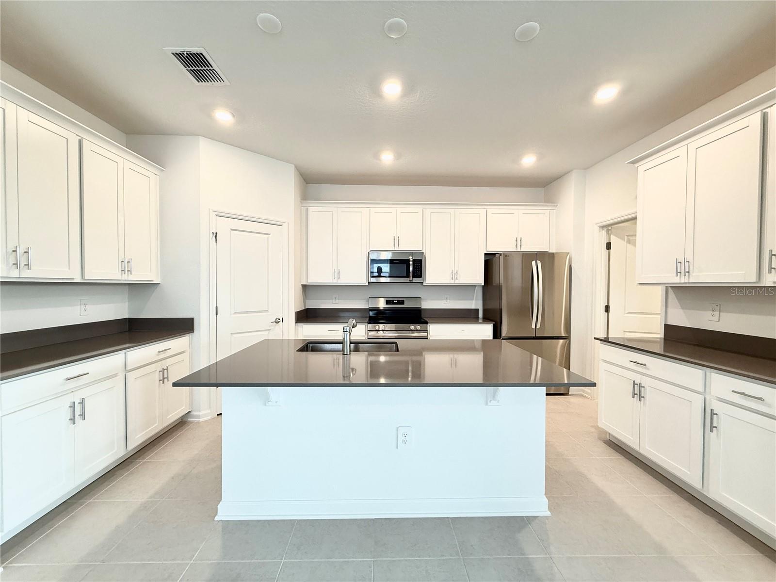 WELLNESS RDG PH 1-B - Residential Lease