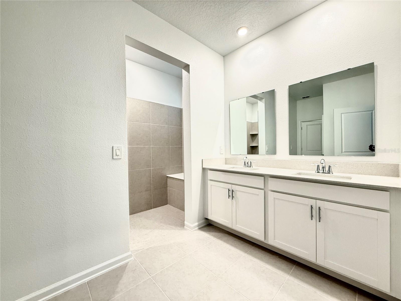 WELLNESS RDG PH 1-B - Residential Lease