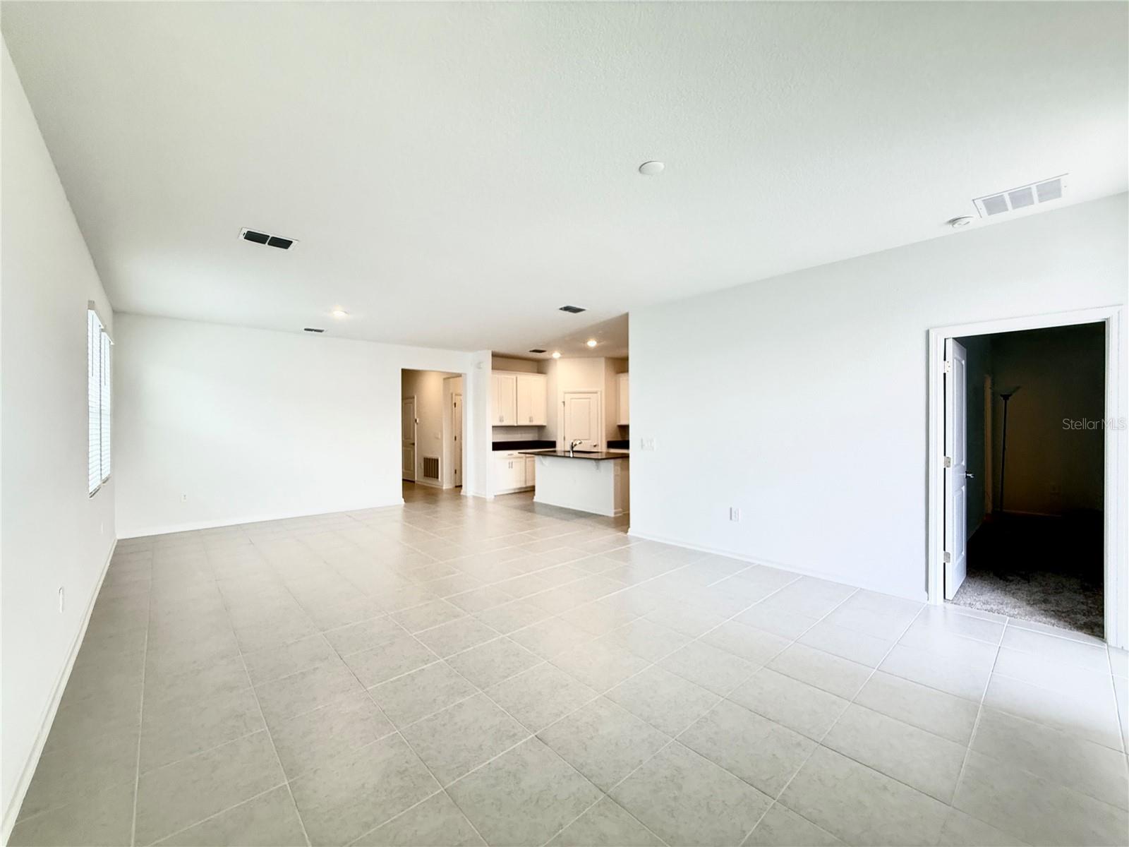 WELLNESS RDG PH 1-B - Residential Lease