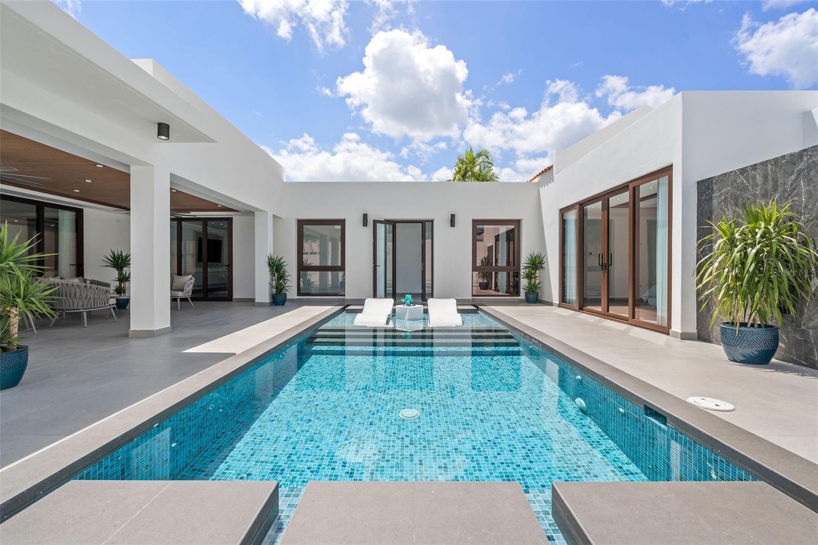DORADO BEACH EAST - Residential