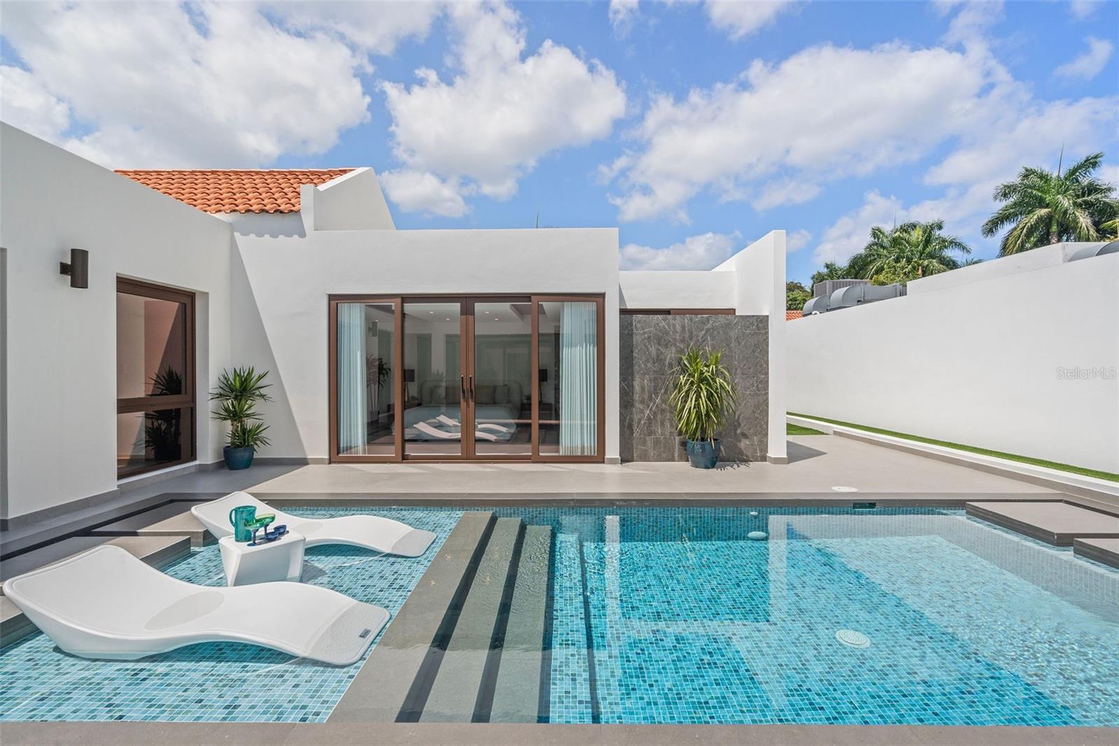 DORADO BEACH EAST - Residential