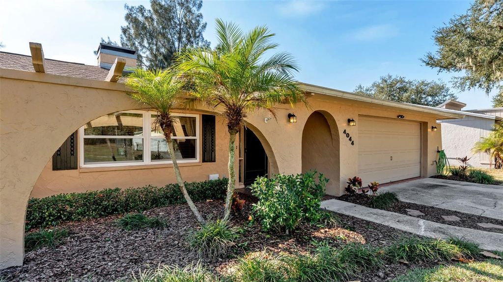 Photo of 4044 The Fenway, Mulberry, FL 33860 (MLS # S5140205)