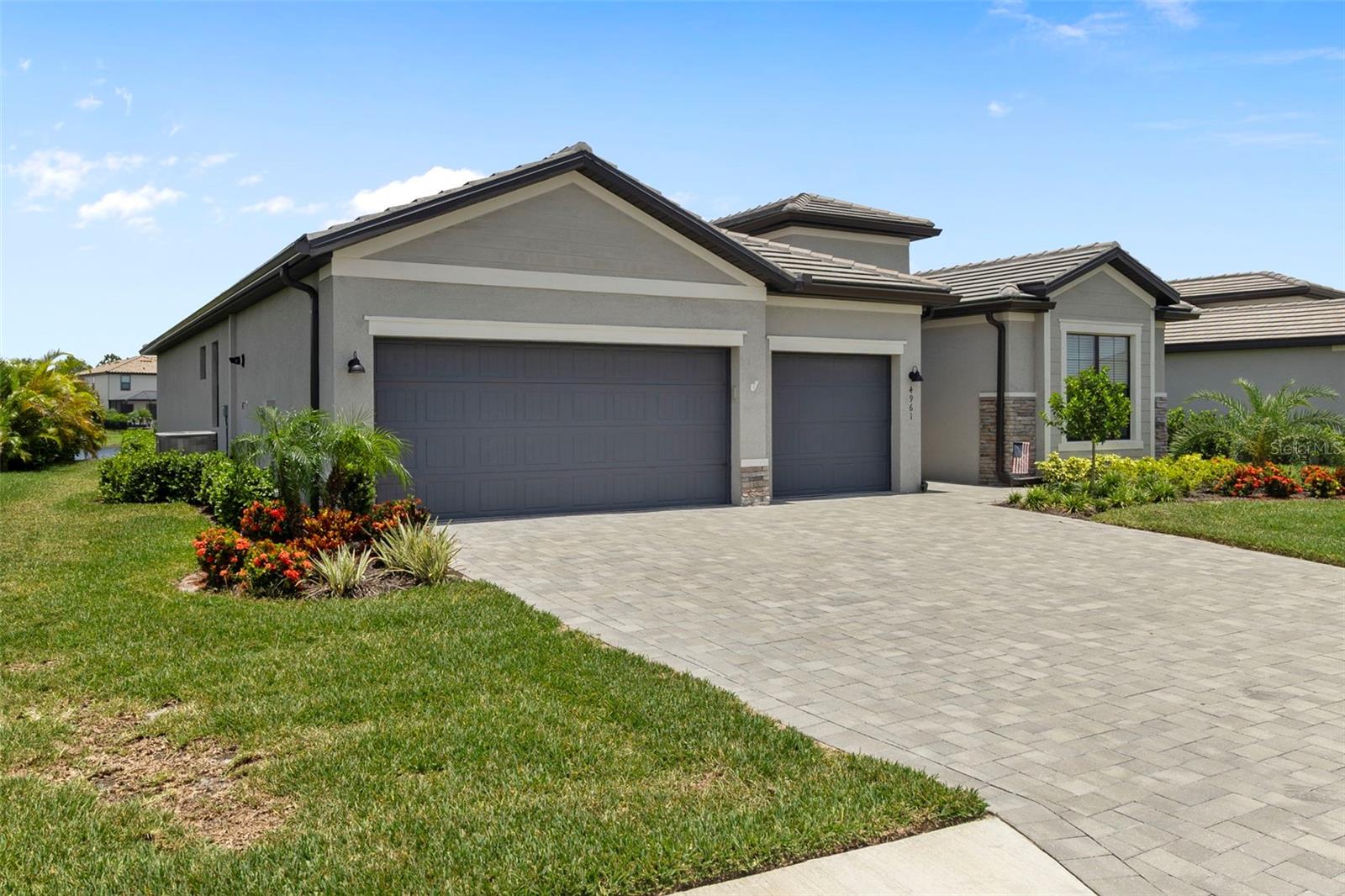 4961 SEAFOAM TRAIL