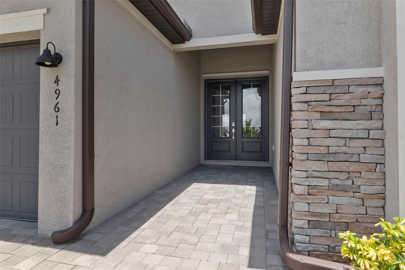 4961 SEAFOAM TRAIL