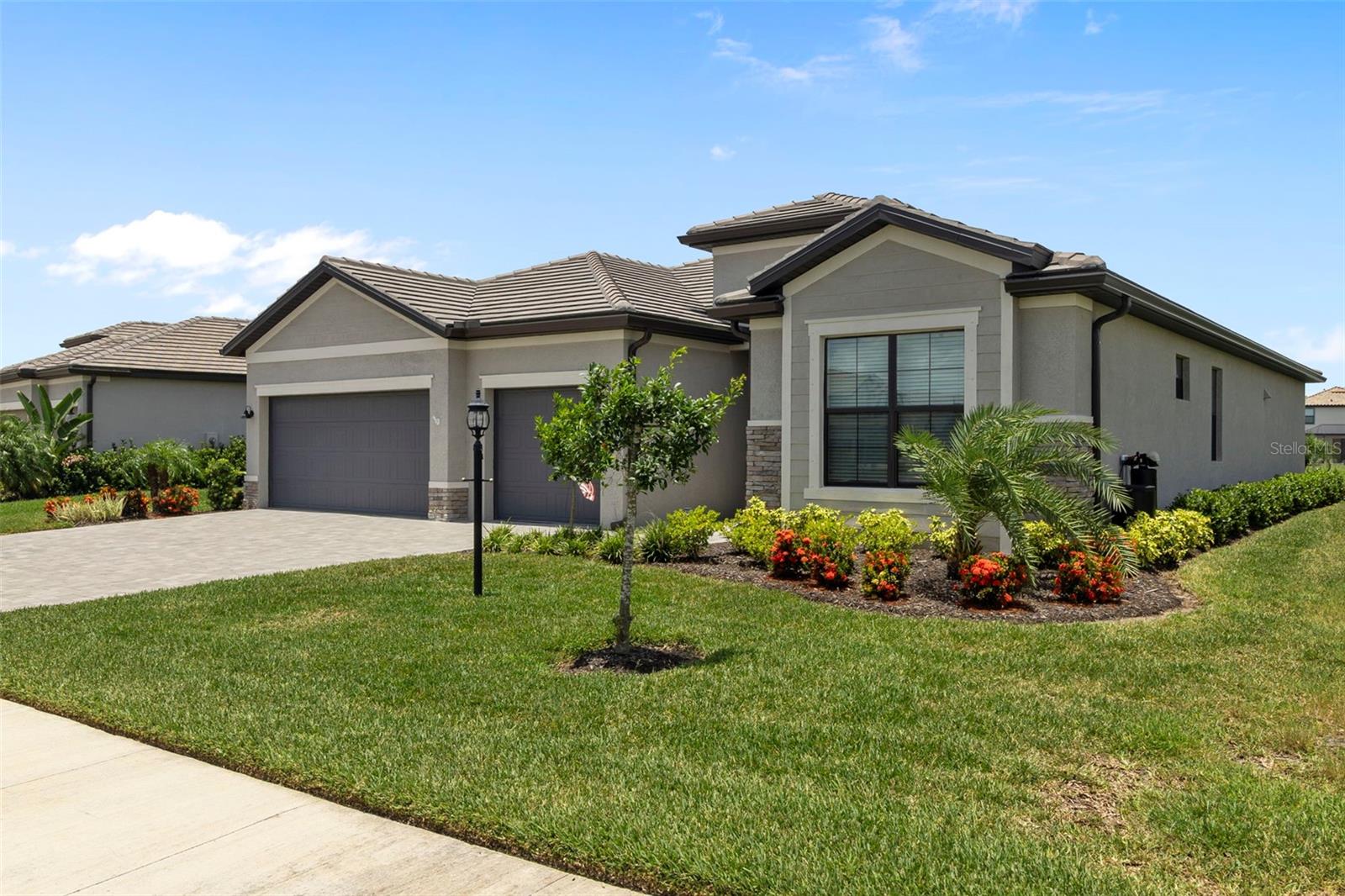 4961 SEAFOAM TRAIL