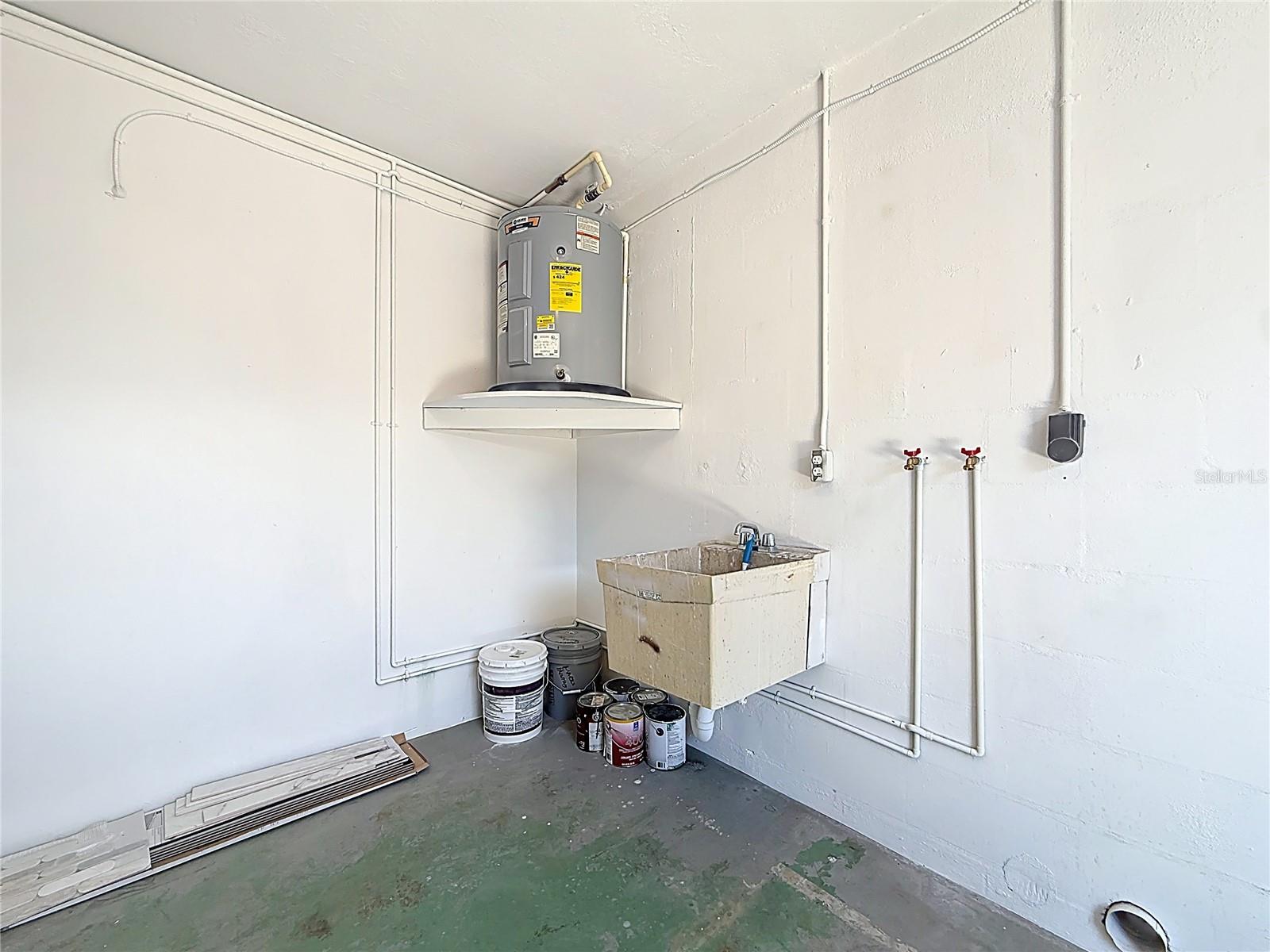 PINEOLA 1ST ADD - Residential