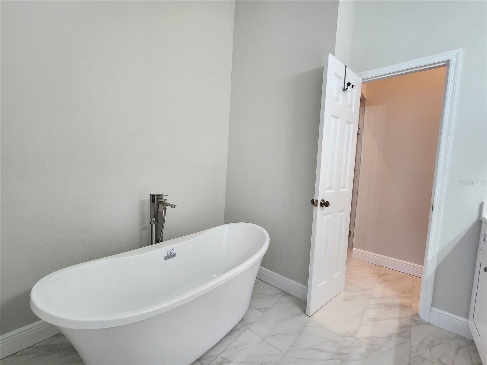 TIERRA SAILS TWNHMS - Residential Lease