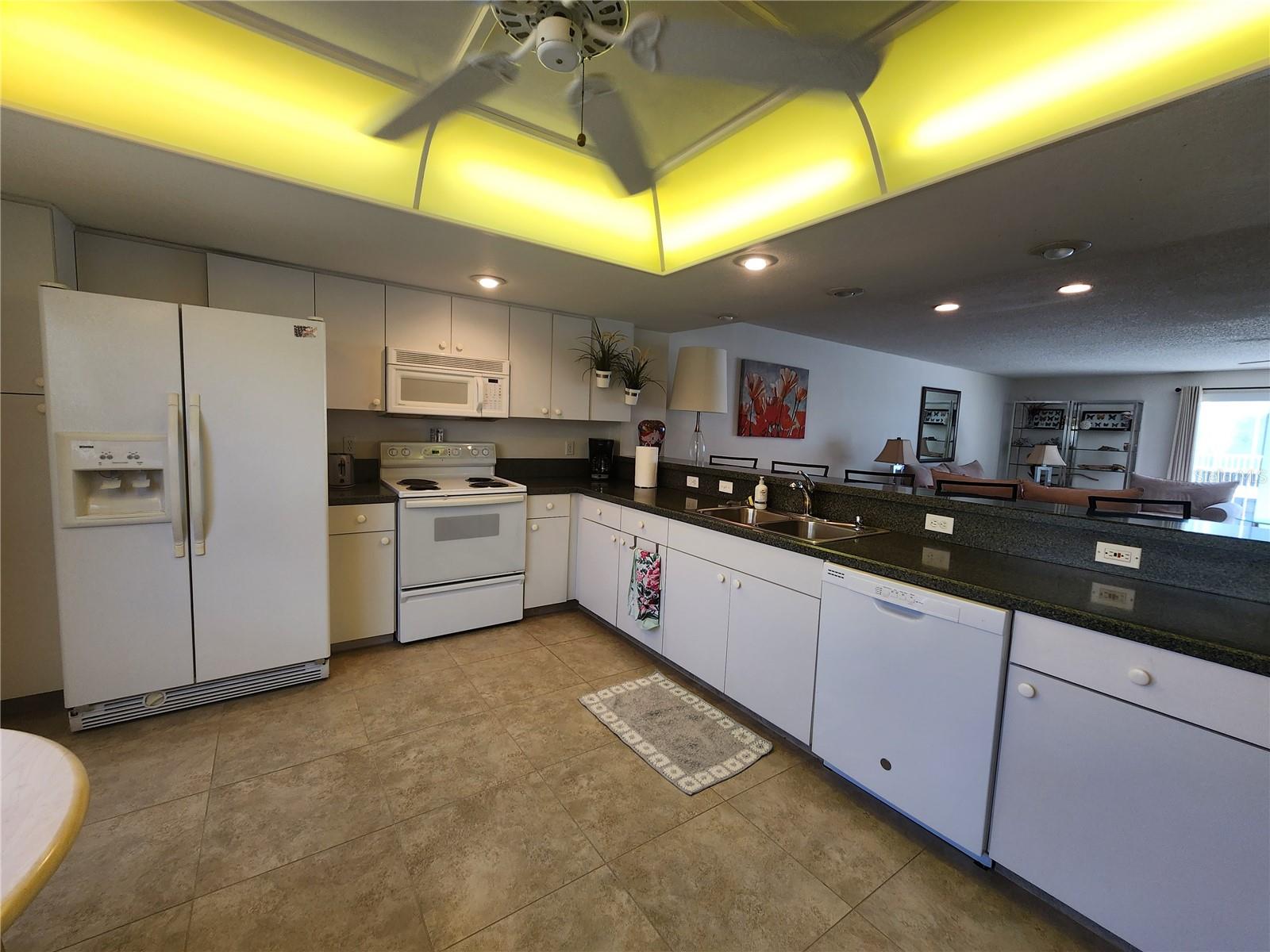 TIERRA SAILS TWNHMS - Residential Lease